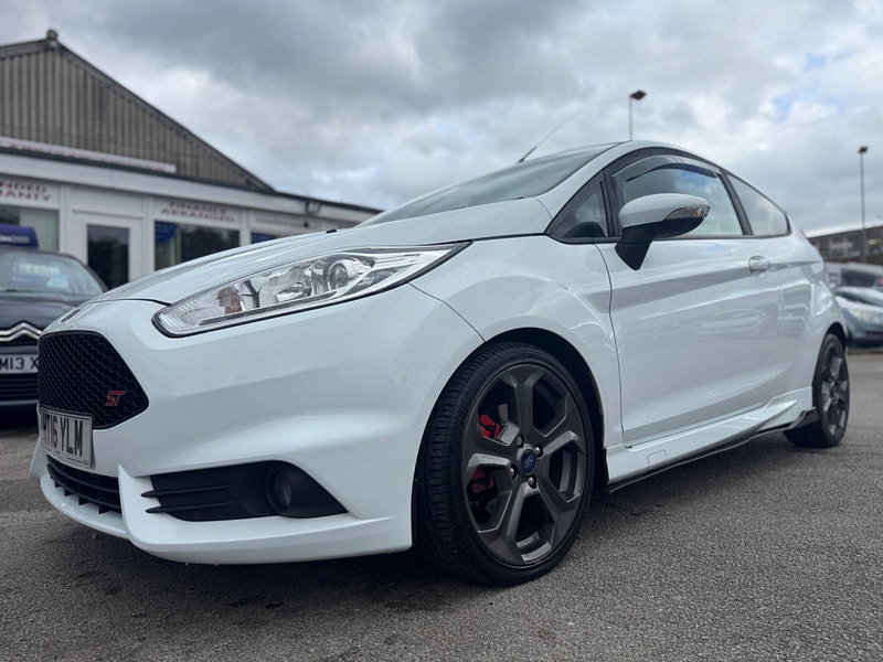 Ford Fiesta 1.6T EcoBoost ST-3 Euro 6 3dr 3dr Manual 2026
