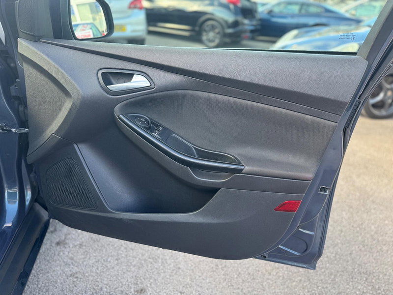 Ford Focus 1.6 TDCi Zetec Euro 5 (s/s) 5dr 5dr Manual 2026