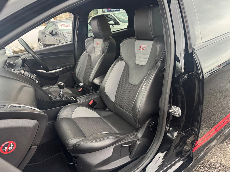 Ford Focus 2.0 TDCi ST-2 Euro 6 (s/s) 5dr 5dr Manual 2026