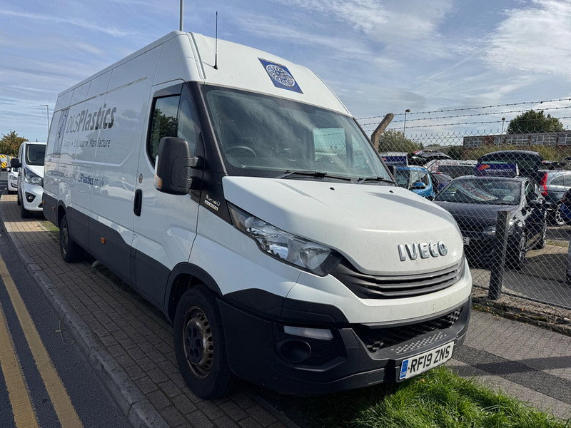 IVECO DAILY 3.0 TD 18V 35S 3520L L2 H3 5dr 5dr Manual 2026