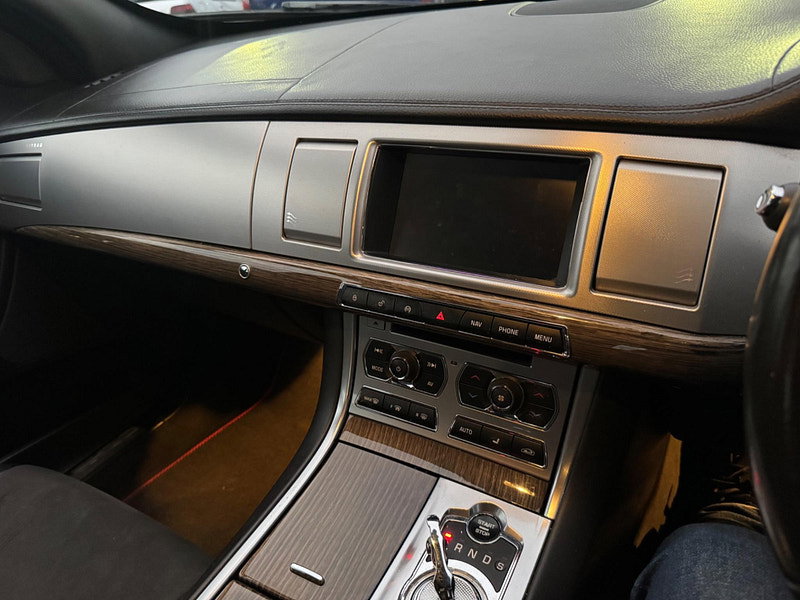Jaguar XF 2.2d R-Sport Auto Euro 5 (s/s) 4dr 4dr Automatic 2026