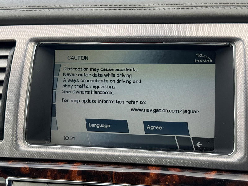 Jaguar XF 3.0d V6 Premium Luxury Auto Euro 5 4dr 4dr Automatic 2026
