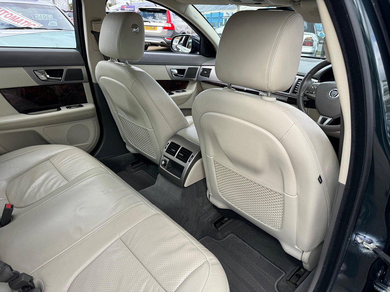 Jaguar XF 3.0d V6 Premium Luxury Auto Euro 5 4dr 4dr Automatic 2026