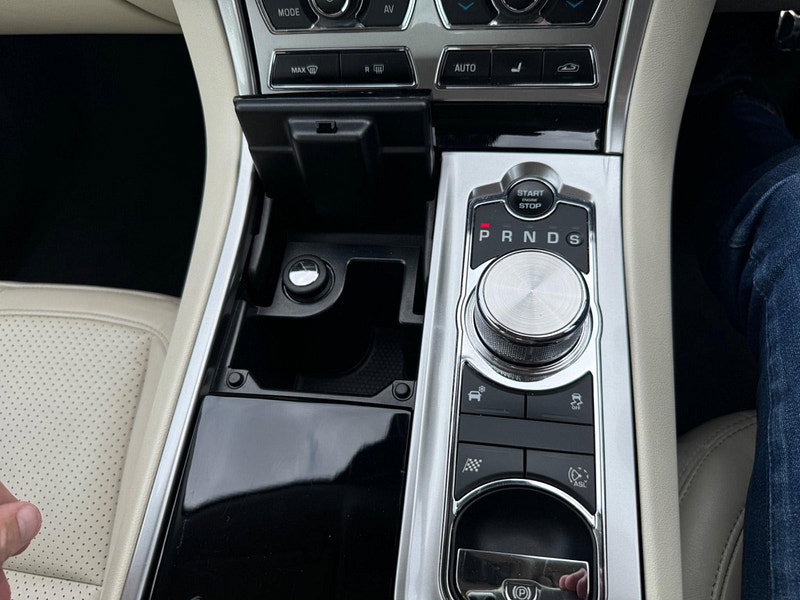 Jaguar XF 3.0d S V6 Premium Luxury Auto Euro 5 4dr 4dr Automatic 2026