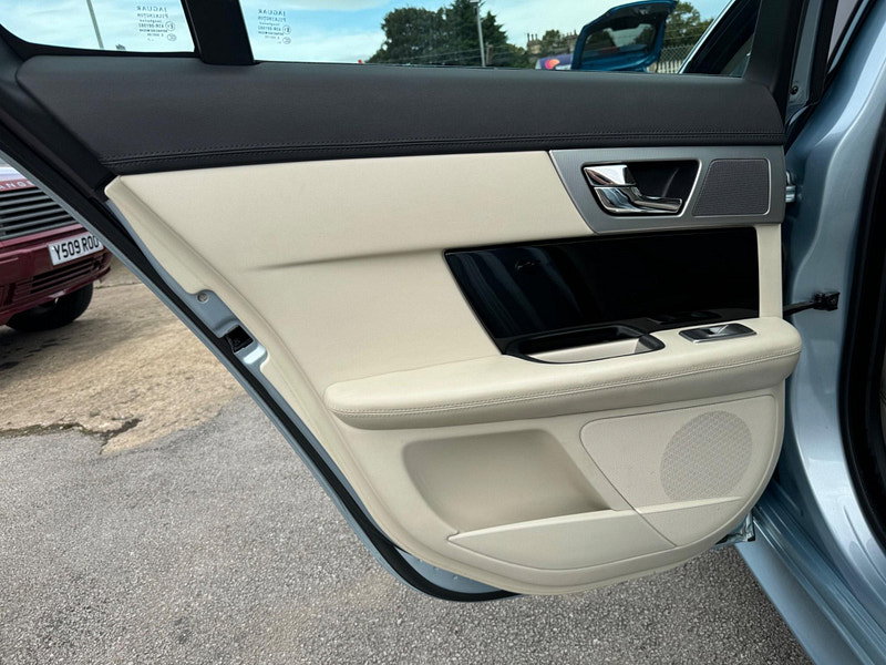 Jaguar XF 3.0d S V6 Premium Luxury Auto Euro 5 4dr 4dr Automatic 2026