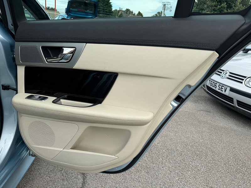 Jaguar XF 3.0d S V6 Premium Luxury Auto Euro 5 4dr 4dr Automatic 2026