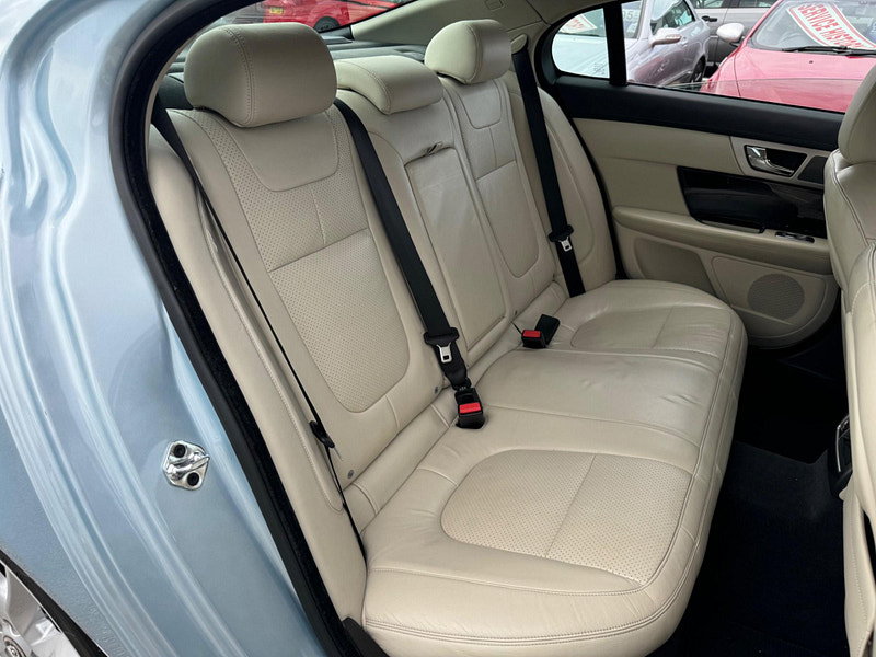Jaguar XF 3.0d S V6 Premium Luxury Auto Euro 5 4dr 4dr Automatic 2026