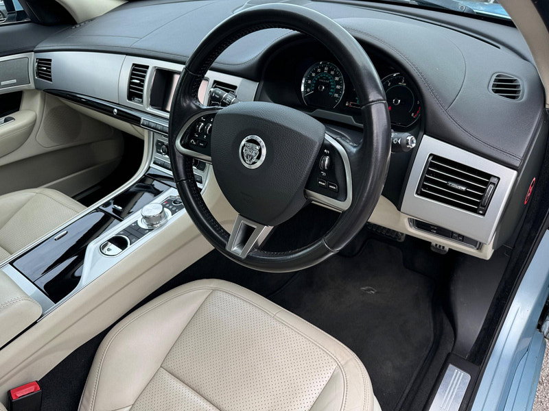 Jaguar XF 3.0d S V6 Premium Luxury Auto Euro 5 4dr 4dr Automatic 2026