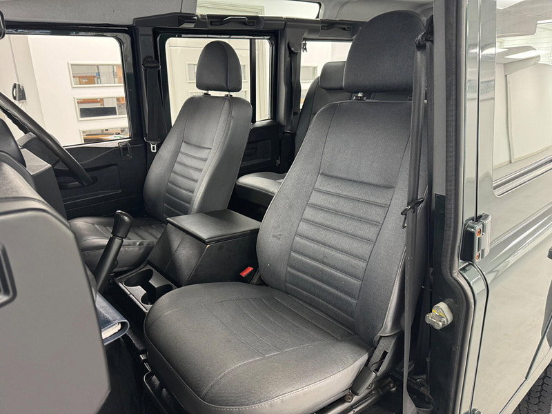 Land Rover DEFENDER 110 2.4 TDCi 4WD MWB Euro 4 5dr 5dr Manual 2026