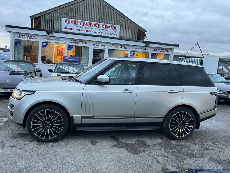 Land Rover Range Rover 4.4 SD V8 Vogue Auto 4WD Euro 5 5dr 5dr Automatic 2026