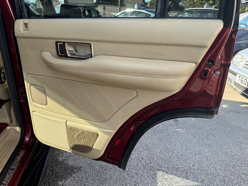 Land Rover Range Rover 2.5 TD Bordeaux 5dr 5dr Automatic 2026