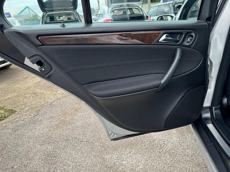 Mercedes-Benz C Class 2.1 C200 CDI Elegance SE 4dr 4dr Automatic 2026