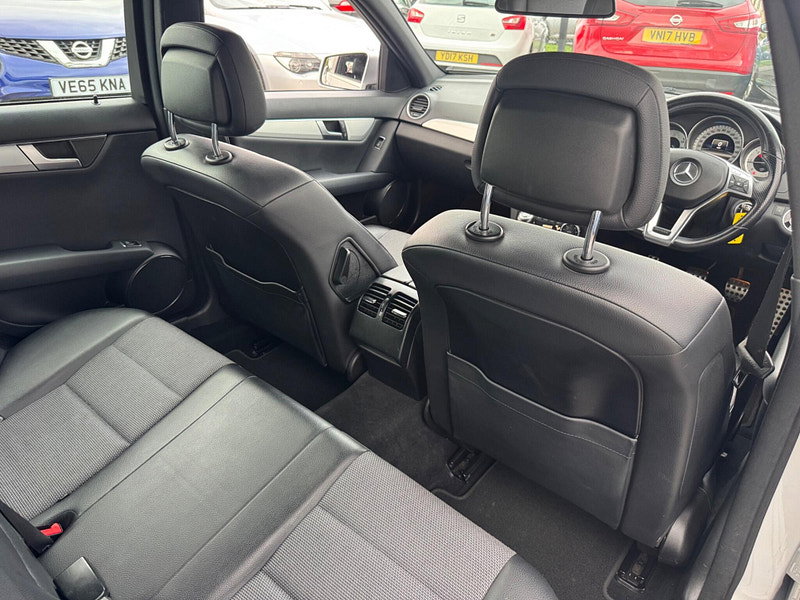 Mercedes-Benz C Class 2.1 C220 CDI BlueEfficiency AMG Sport Euro 5 (s/s) 5dr 5dr Manual 2026