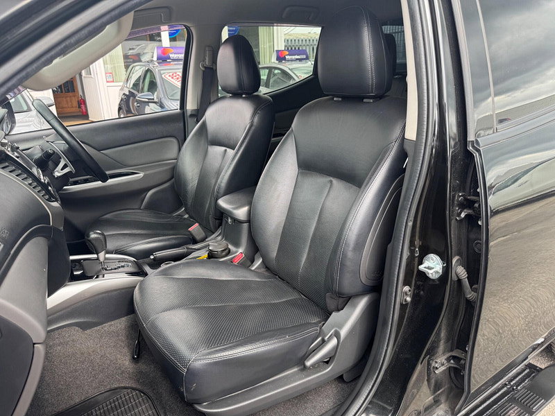 Mitsubishi L200 2.4 DI-D DC Warrior Auto 4WD Euro 5 4dr 4dr Automatic 2026