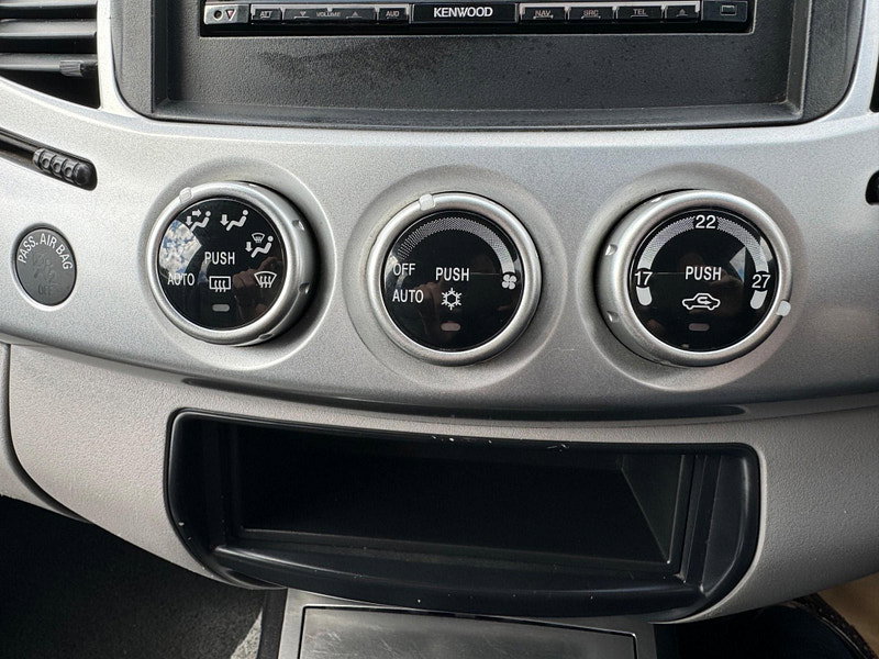 Mitsubishi L200 2.5 DI-D Barbarian 4WD Euro 4 4dr (LB) 4dr Manual 2026