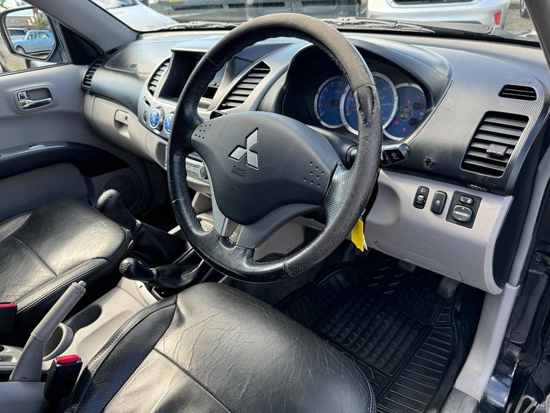 Mitsubishi L200 2.5 DI-D Warrior 4WD 4dr 4dr Manual 2026