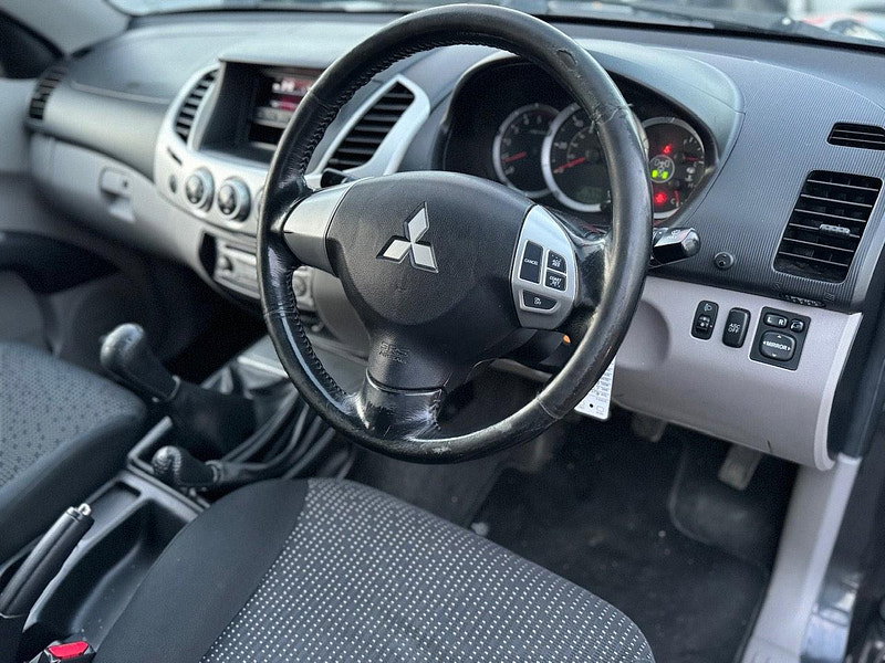 Mitsubishi L200 2.5 DI-D Warrior 4WD Euro 4 4dr (LB) 4dr Manual 2026