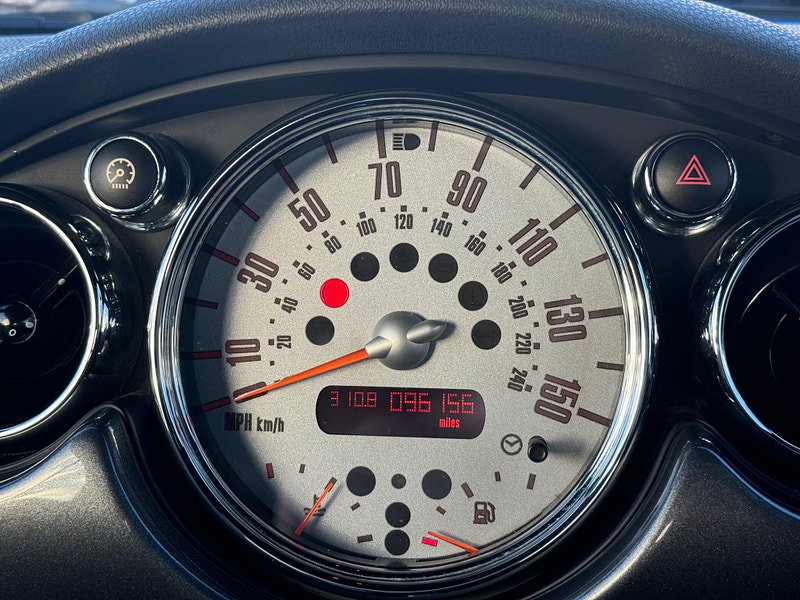 MINI Convertible 1.6 Cooper S Euro 4 2dr 2dr Manual 2026