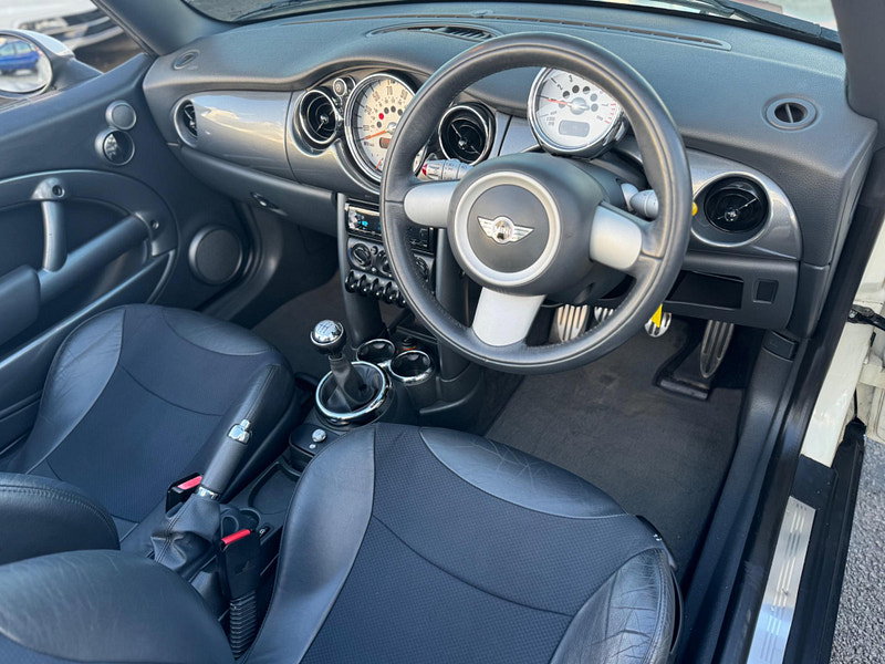 MINI Convertible 1.6 Cooper S Euro 4 2dr 2dr Manual 2026