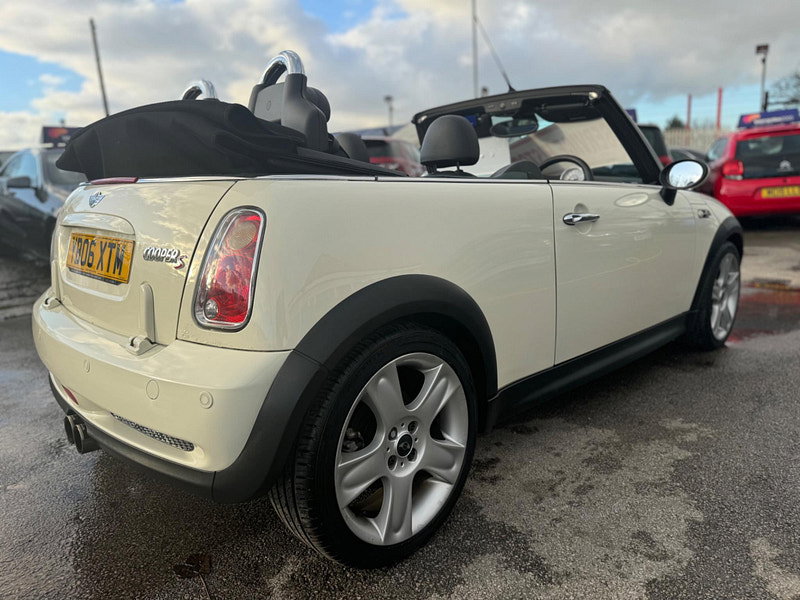 MINI Convertible 1.6 Cooper S Euro 4 2dr 2dr Manual 2026