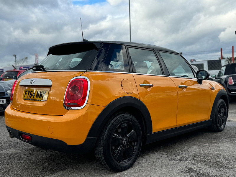MINI Hatch 1.5 Cooper D Euro 6 (s/s) 5dr 5dr Manual 2026