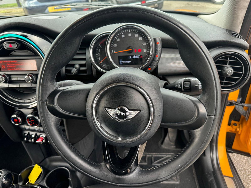 MINI Hatch 1.5 Cooper D Euro 6 (s/s) 5dr 5dr Manual 2026