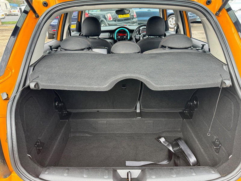 MINI Hatch 1.5 Cooper D Euro 6 (s/s) 5dr 5dr Manual 2026