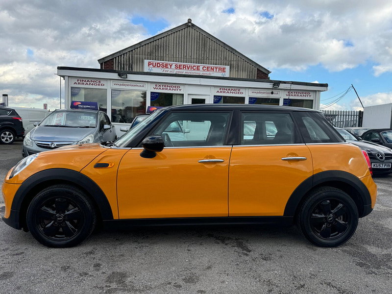 MINI Hatch 1.5 Cooper D Euro 6 (s/s) 5dr 5dr Manual 2026