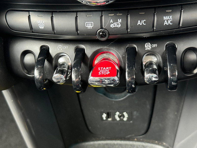 MINI Hatch 1.5 Cooper D Euro 6 (s/s) 5dr 5dr Manual 2026