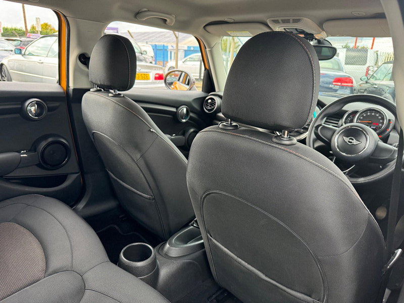 MINI Hatch 1.5 Cooper D Euro 6 (s/s) 5dr 5dr Manual 2026