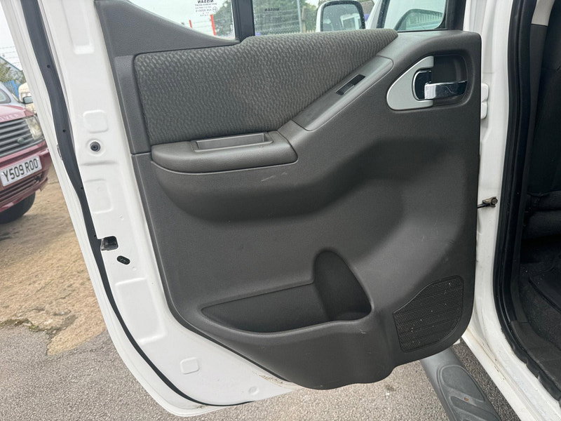 Nissan Navara 2.5 dCi Acenta 4WD Euro 5 4dr 4dr Manual 2026