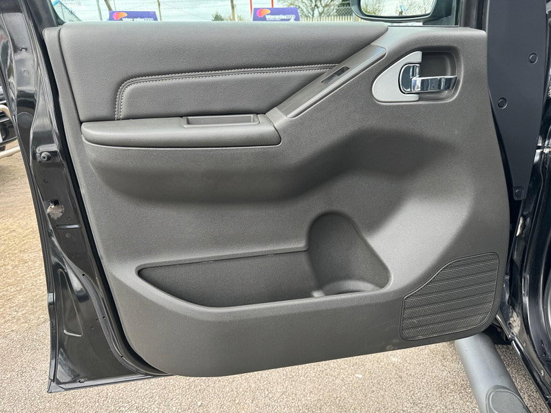 Nissan Navara 2.5 dCi Tekna 4WD Euro 5 4dr 4dr Manual 2026