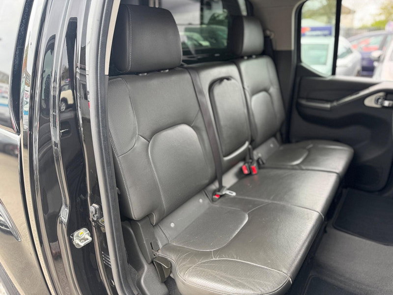 Nissan Navara 2.5 dCi Tekna Auto 4WD Euro 5 4dr 4dr Automatic 2026