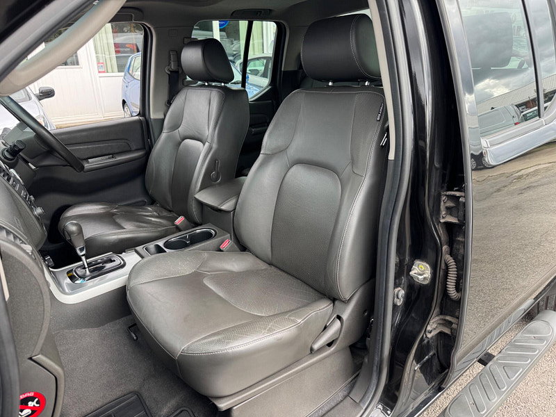 Nissan Navara 3.0 dCi V6 Outlaw Auto 4WD Euro 4 4dr 4dr Automatic 2026