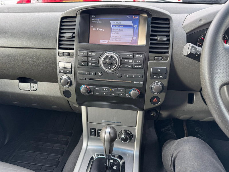 Nissan Navara 3.0 dCi V6 Outlaw Auto 4WD Euro 4 4dr 4dr Automatic 2026
