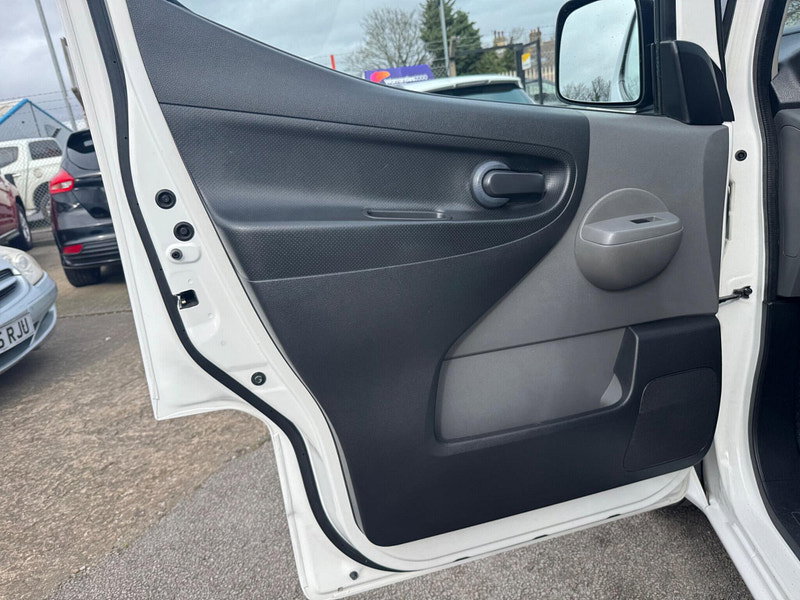 Nissan e-NV200 Acenta Panel Van 5dr Electric Auto SWB (Rapid) (109 ps) 5dr Automatic 2026