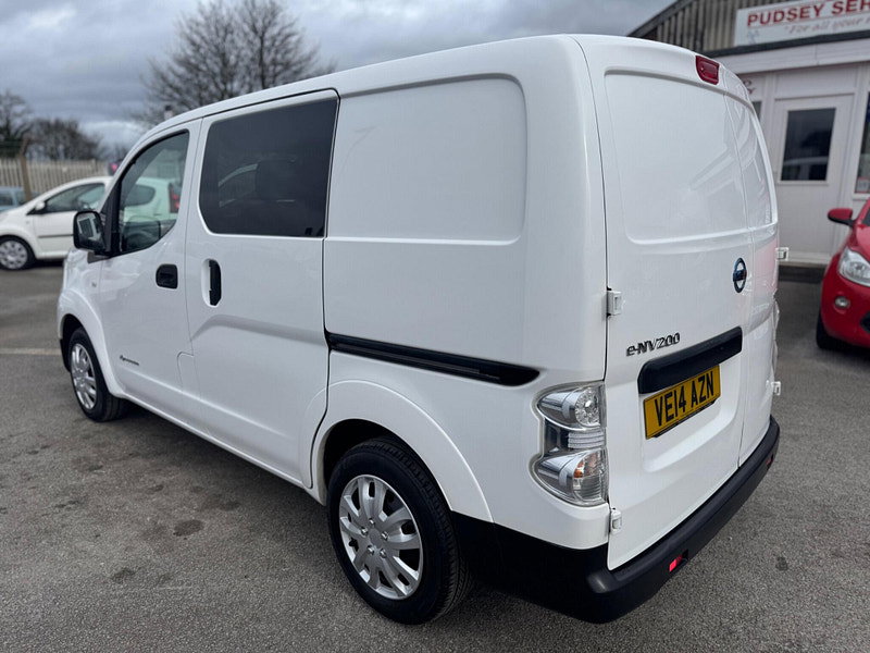 Nissan e-NV200 Acenta Panel Van 5dr Electric Auto SWB (Rapid) (109 ps) 5dr Automatic 2026