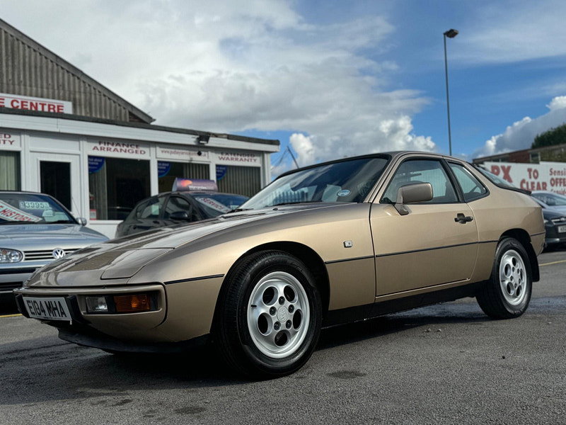 Porsche 924  2dr Manual 2026