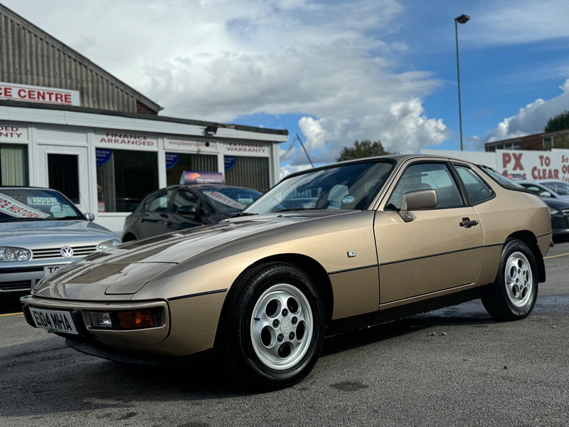 Porsche 924  2dr Manual 2026