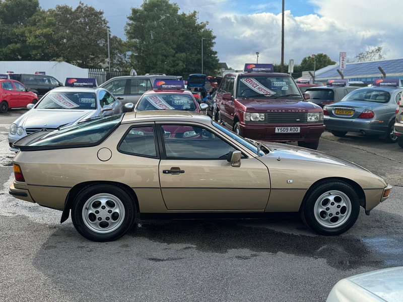Porsche 924  2dr Manual 2026