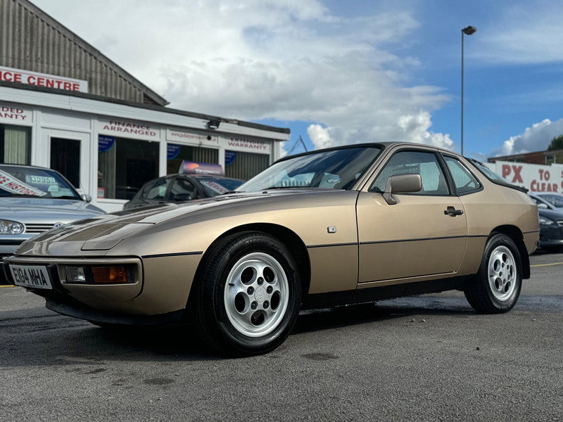 Porsche 924  2dr Manual 2026