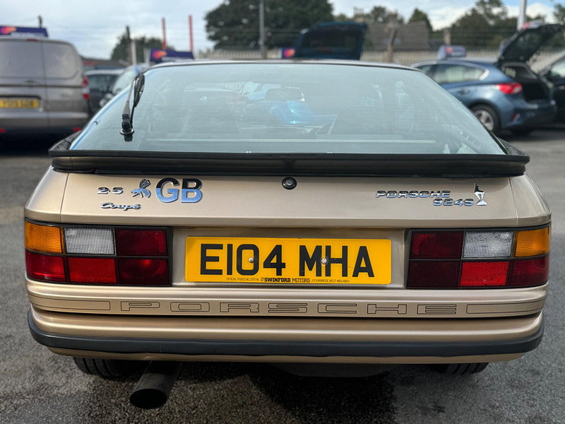 Porsche 924  2dr Manual 2026