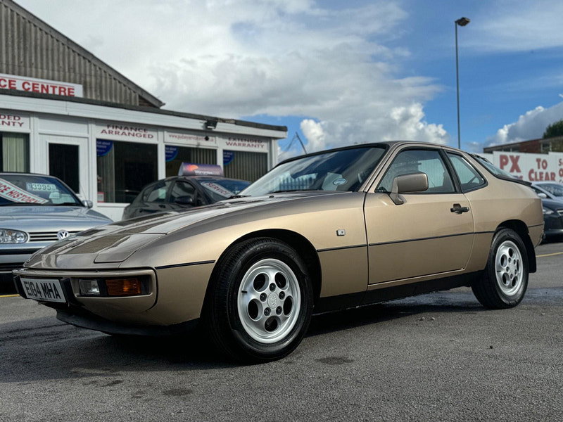 Porsche 924  2dr Manual 2026