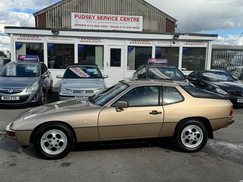 Porsche 924  2dr Manual 2026