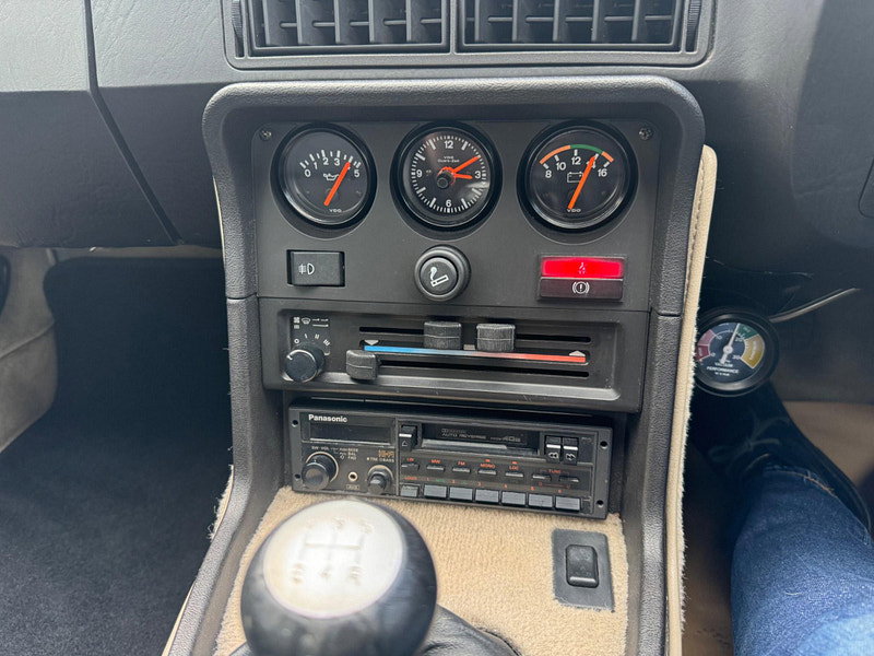 Porsche 924  2dr Manual 2026