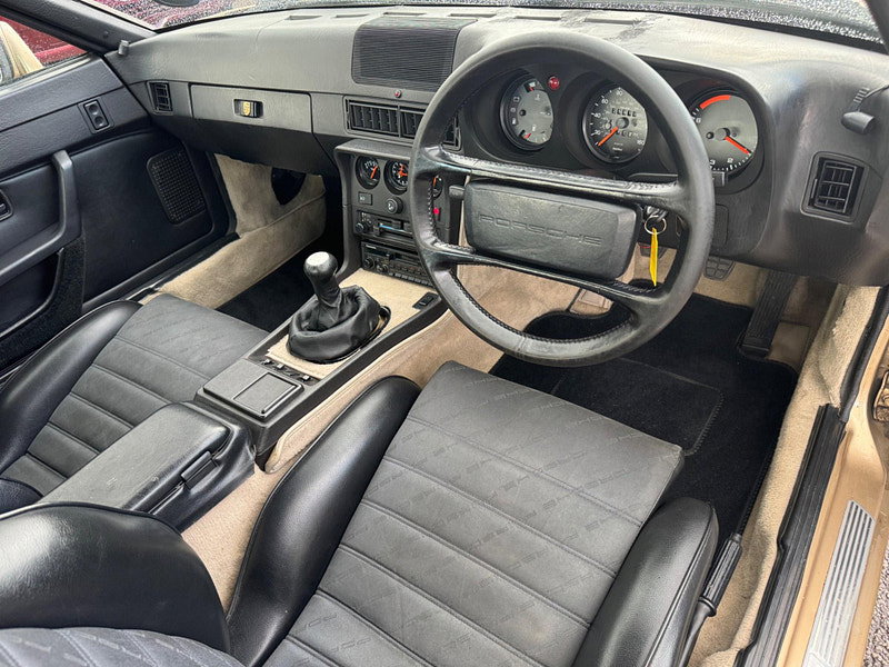 Porsche 924  2dr Manual 2026
