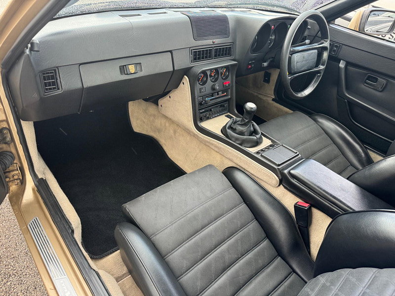 Porsche 924  2dr Manual 2026
