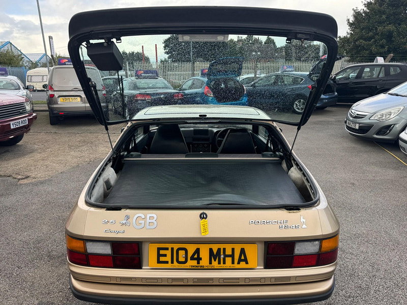 Porsche 924  2dr Manual 2026