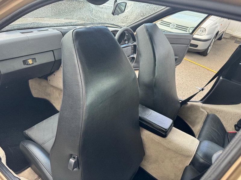 Porsche 924  2dr Manual 2026