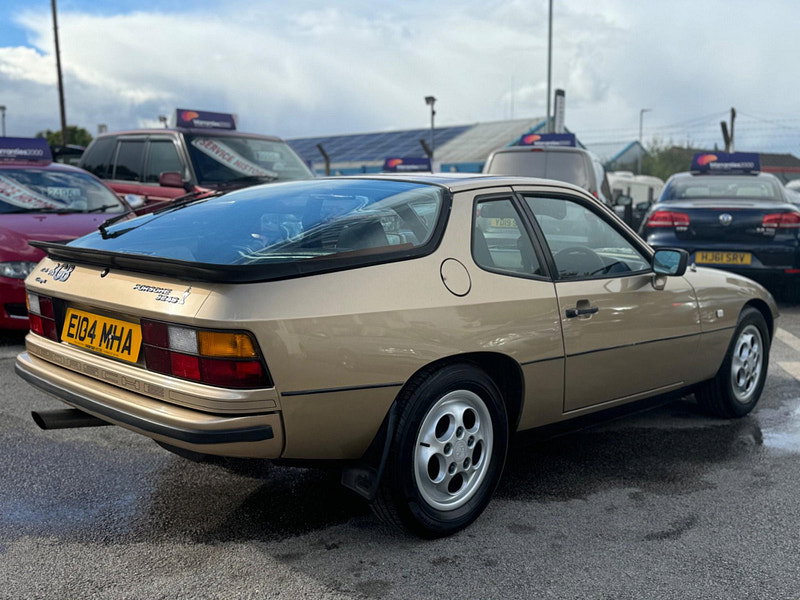 Porsche 924  2dr Manual 2026